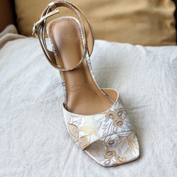 J. Reneé Floral Vaarika Heeled Sandals - Picture 7 of 10